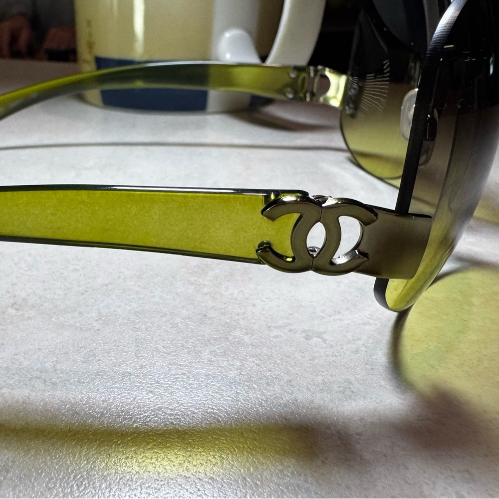 Authentic Chanel #4038 Olive Gradient Rimless Sun… - image 4